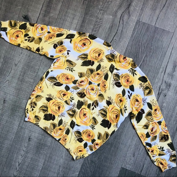 🆕CAbi Rose Yellow Print Snap Crop Cardigan 3/4 Sl - Picture 7 of 7